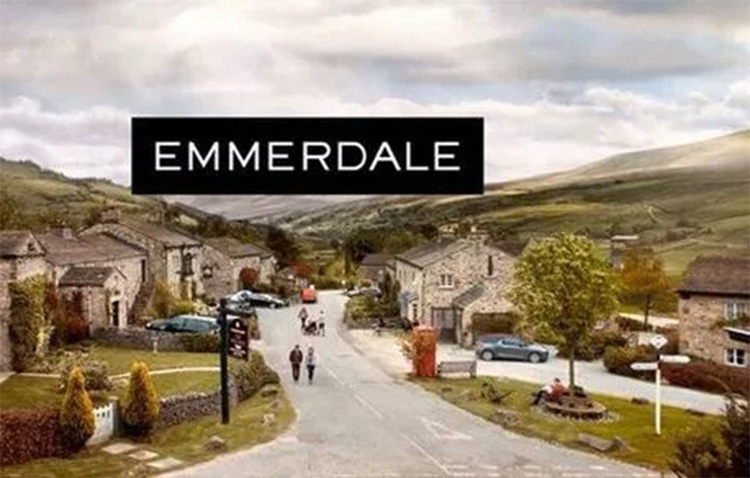 Emmerdale fans ‘work out’ explosive Christmas storyline as character ‘returns’